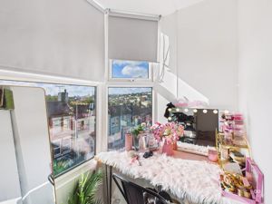 BEDROOM  MAKEUP DESK- click for photo gallery